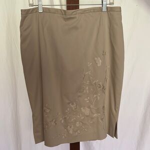 Jones New York Tan Pencil Skirt with Embroidery for Work
